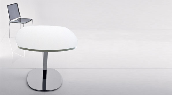 Várótermi dohányzó: Play